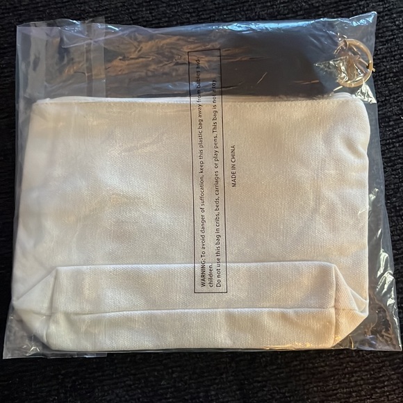 makeup bag - Picture 2 of 3